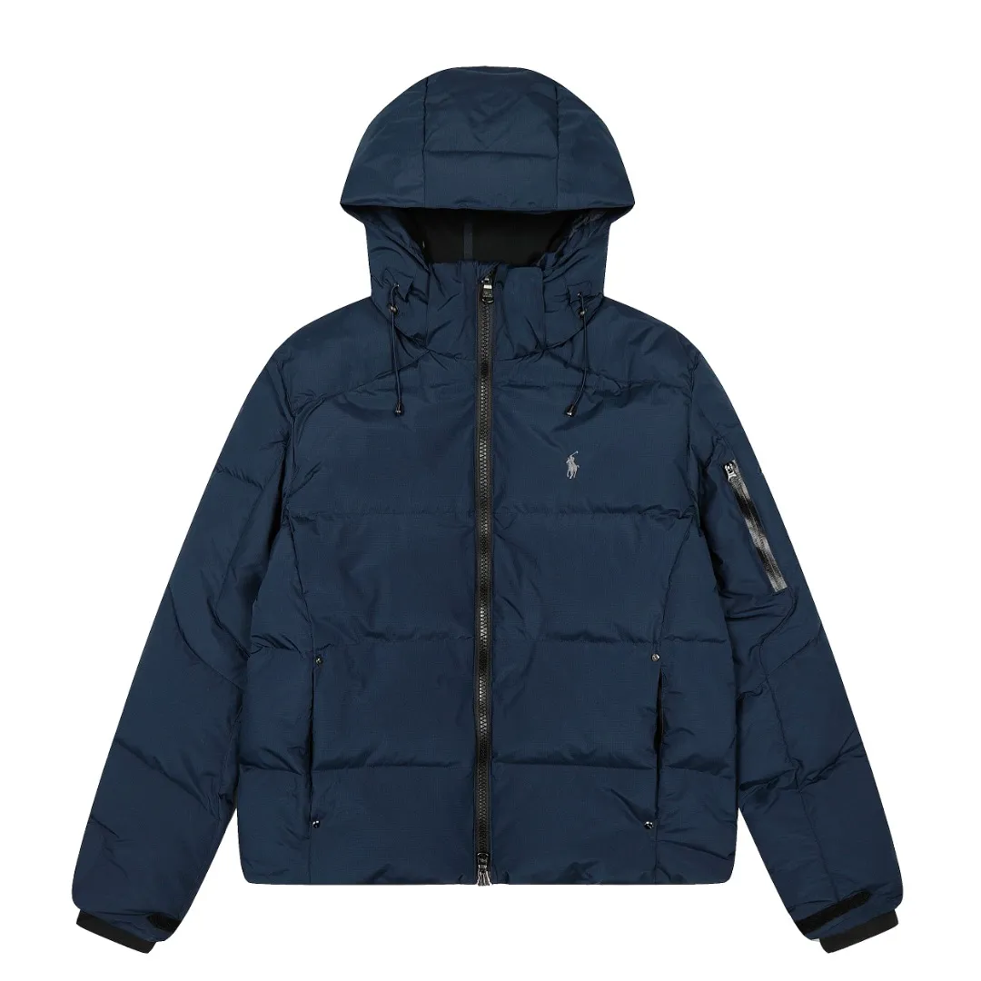 P720 Top quality" Style number: 9004# [Ralph Lauren winter basic classic embroidered men's and women's couple's same style hooded down jacket] ✅Ralph Lauren American retro arm zipper high version top-level down filling winter down jacket ✅100% high-quality white duck down, high version top-level down filling ✅Double-layer inner velvet to strictly prevent velvet running ✅Built-in adjustable drawstring, windproof and cold-proof, considerate and in place ✅Original version The maximum size can be worn up to 200 pounds. Loose and comfortable, no pressure. ✅Same style for male and female couples. Recommended OOTD outfits in winter~ Size: S-XL Color: Black White Khaki Navy Blue Light Blue